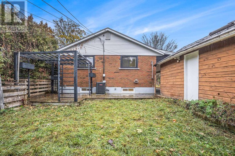 29085724/2321-kay-street/queensway-terrace-southridgeview/ottawa/ontario/K2C1J6_29