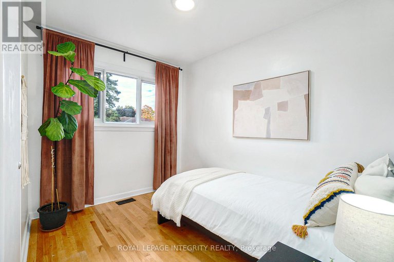 28970777/1317-ferguson-street/bel-air-heights/ottawa/ontario/K2C2K5_18