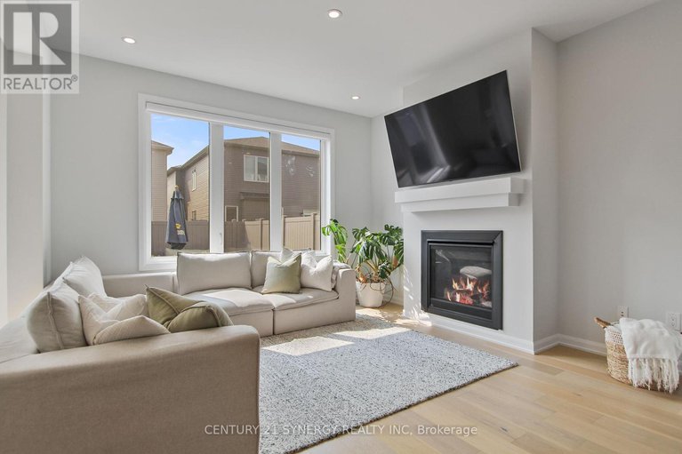 28715652/2104-caltra-crescent/half-moon-bay/ottawa/ontario/K2J6V4_9