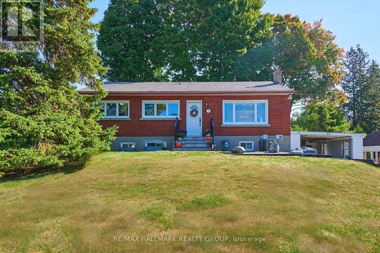 28890244/23-elvina-street/cardinal-heights/ottawa/ontario/K1J7L2_2
