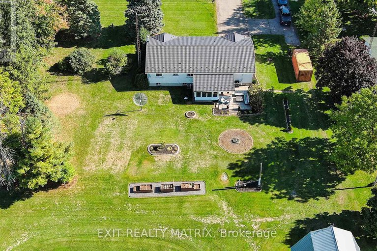 29119541/12187-county-road-3-road/winchester/north-dundas/ontario/K0C2K0_26