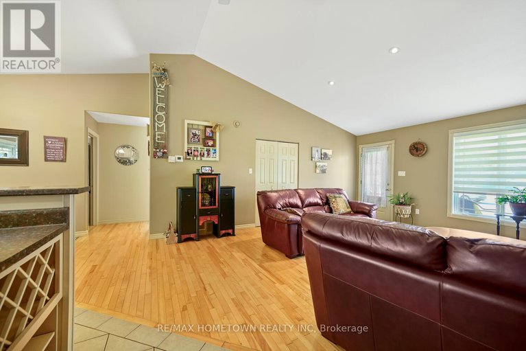 29196269/8121-main-street/augusta-twp/augusta/ontario/K0G1R0_8