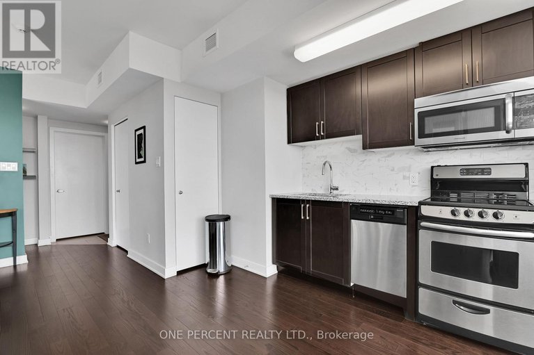 28549705/1905-40-nepean-street/ottawa-centre/ottawa/ontario/K2P0X5_21