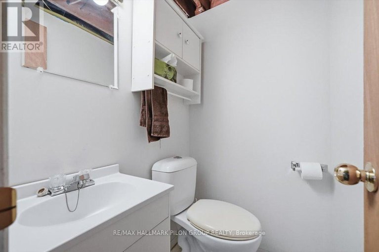 29677259/962-weston-drive/elmvale-acresurbandale/ottawa/ontario/K1G1X2_21