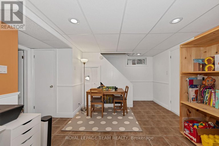 29030810/1195-major-street/bel-air-park/ottawa/ontario/K2C2S1_20