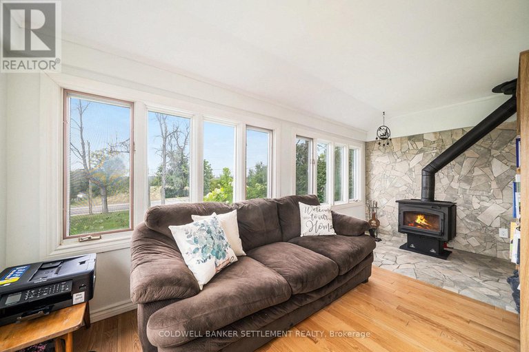 28932612/3215-drummond-con-8a-concession/drummond-n-elmsley-drummond-twp/drummondnorth-elmsley/ontario/K0G1A0_12
