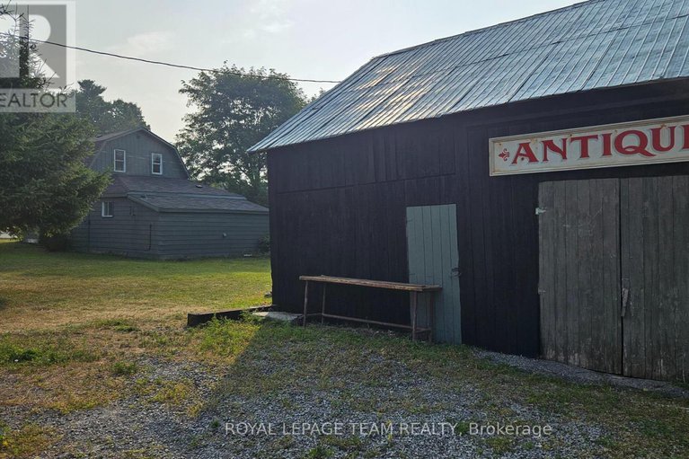 28435512/24-mercer-street/almonte/mississippi-mills/ontario/K0A1A0_24