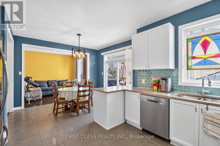 29467468/308-autumnfield-street/emerald-meadowstrailwest/ottawa/ontario/K2M0J4_10