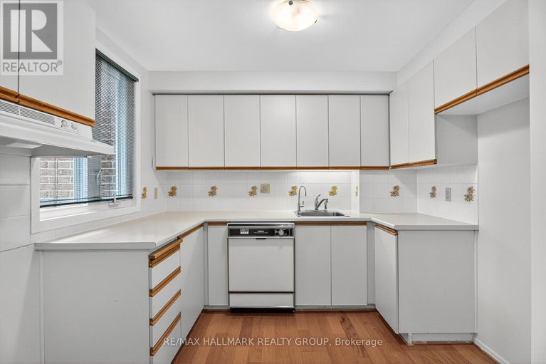 29360556/b-6746-jeanne-darc-boulevard-n/convent-glen-north/ottawa/ontario/K1C6E9_22