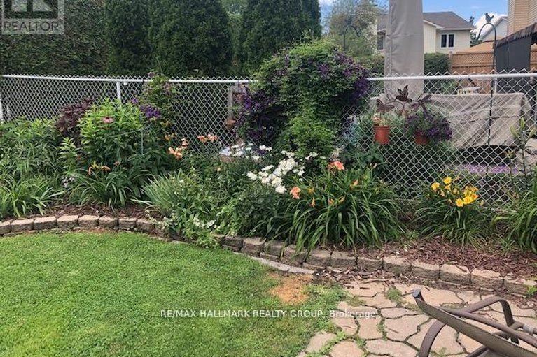 29630266/641-wilkie-drive/fallingbrookpineridge/ottawa/ontario/K4A1R8_21