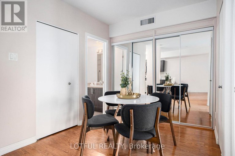 28363733/1703-234-rideau-street/sandy-hill/ottawa/ontario/K1N0A9_17