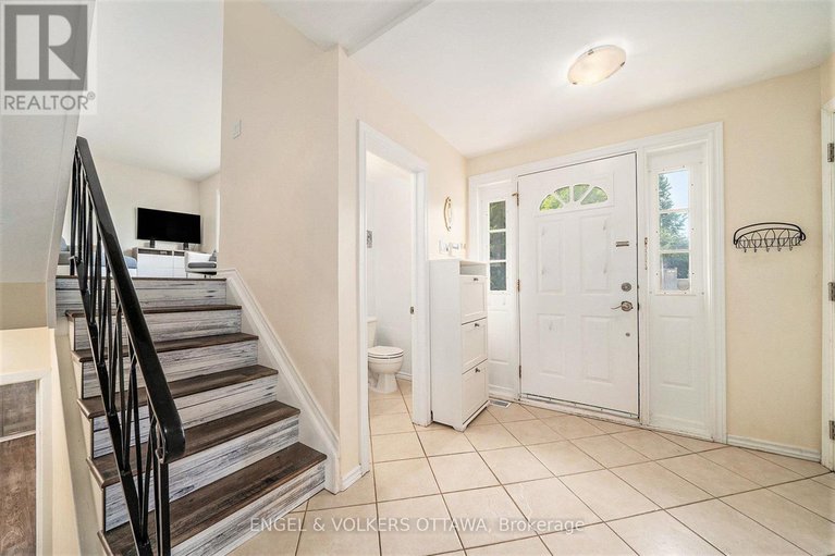 28574224/1841-lorraine-avenue/urbandale-acres/ottawa/ontario/K1H6Z7_3