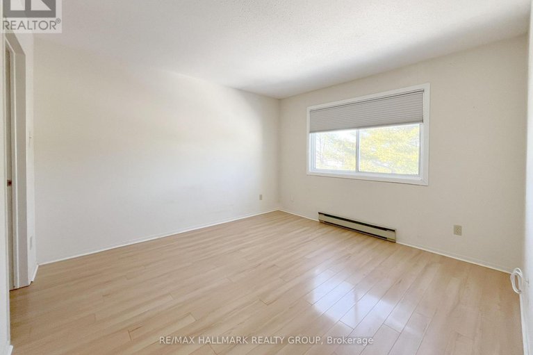 29424818/310-214-viewmount-drive/borden-farmstewart-farmcarleton-heightsparkwood-hills/ottawa/ontario/K2E7X3_10