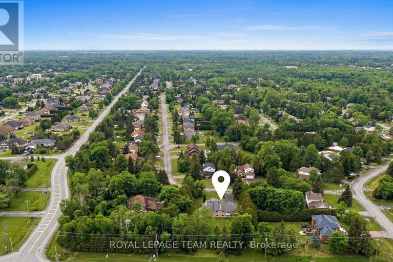 29629893/6584-harvest-grove-drive/greely/ottawa/ontario/K4P1E9_47