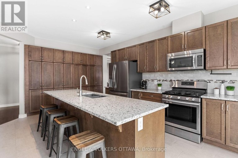 29651114/56-settlement-lane/village-of-russell/russell/ontario/K4R0A4_11