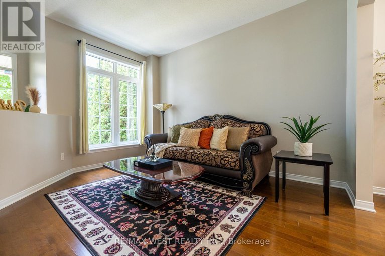 28441775/214-castlegarth-crescent/stonebridge/ottawa/ontario/K2J5N6_5