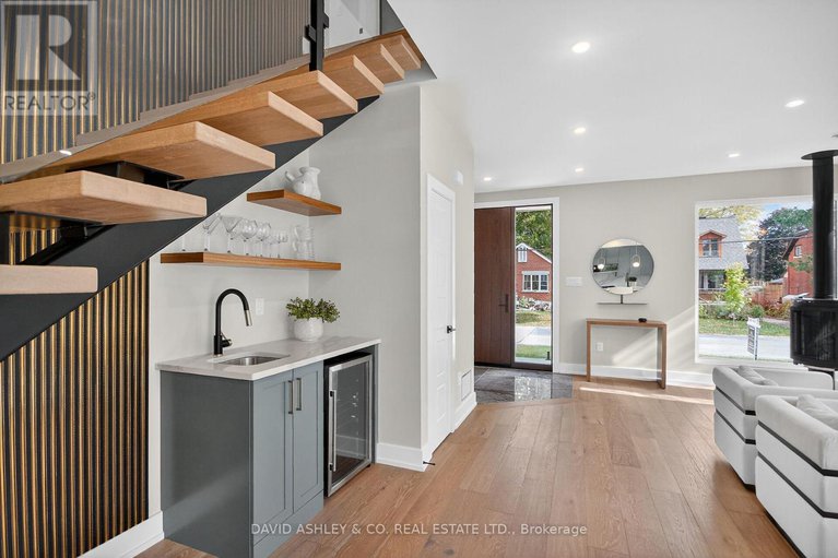 28963982/612-tweedsmuir-avenue/westborohampton-park/ottawa/ontario/K1Z5P3_41