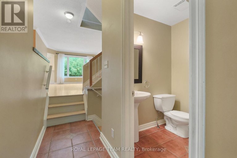 28777335/6201-arbourwood-drive/chapel-hill/ottawa/ontario/K1C7L6_5