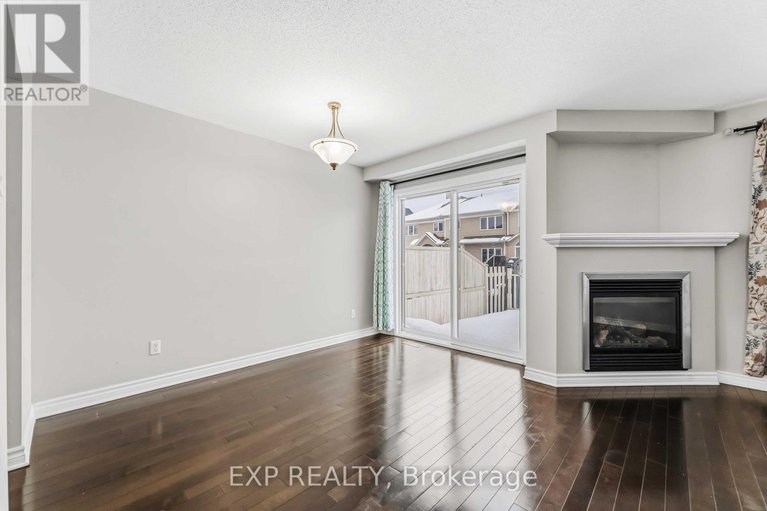 29238226/214-montmorency-way/avalon-east/ottawa/ontario/K4A0J9_9