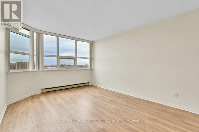 28180753/1601-1510-riverside-drive/riverview-park/ottawa/ontario/K1G4X5_23