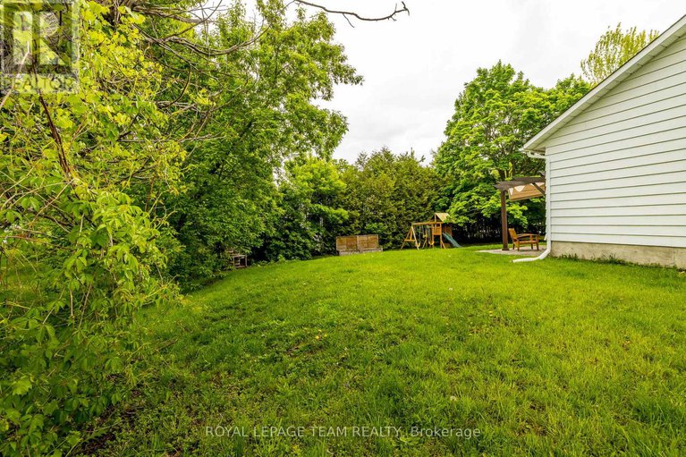 28366380/5-mary-street/kemptville/north-grenville/ontario/K0G1J0_43