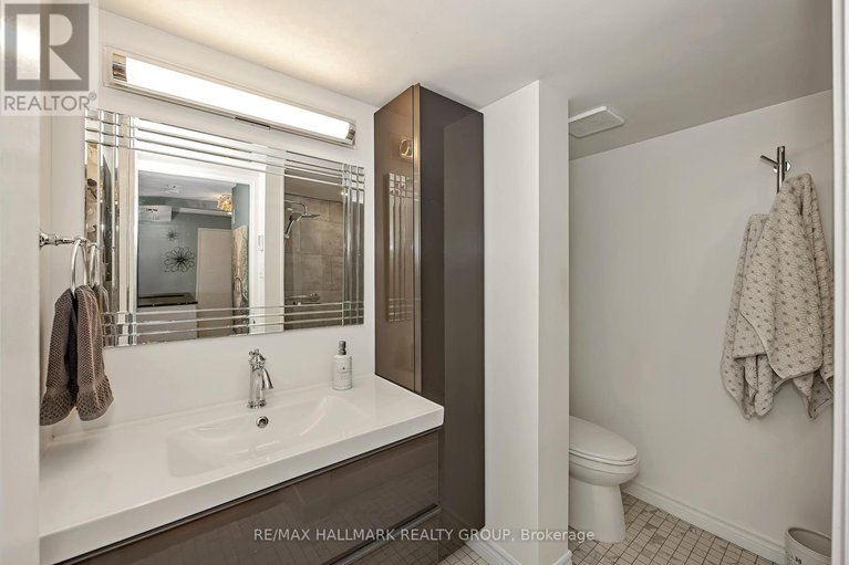 29641177/704-80-sandcastle-drive/leslie-park/ottawa/ontario/K2H9E7_23