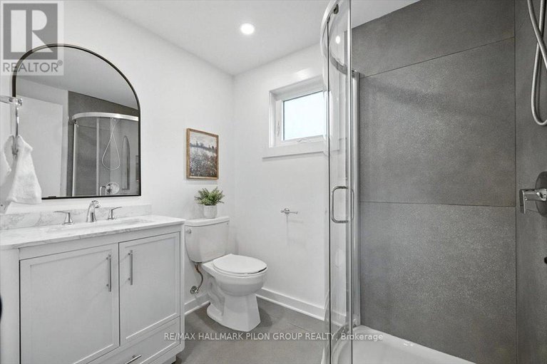 28647832/126-hawk-crescent/hunt-clubwestern-community/ottawa/ontario/K1V9G7_15
