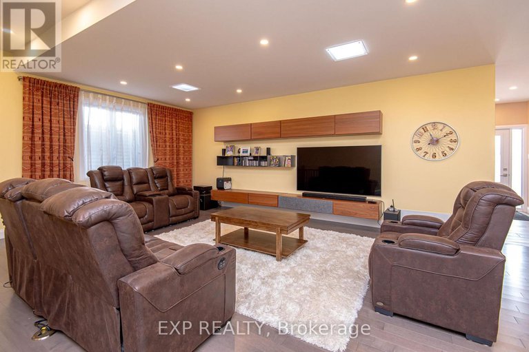 29367435/1473-rosebella-avenue-w/blossom-parkkemp-parkfindlay-creek/ottawa/ontario/K1T1E5_12