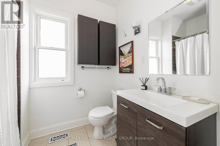 29682404/180-cambridge-street-n/west-centre-town/ottawa/ontario/K1R7A9_20
