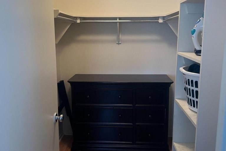 29663245/407-216-viewmount-drive/borden-farmstewart-farmcarleton-heightsparkwood-hills/ottawa/ontario/K2E7X4_11