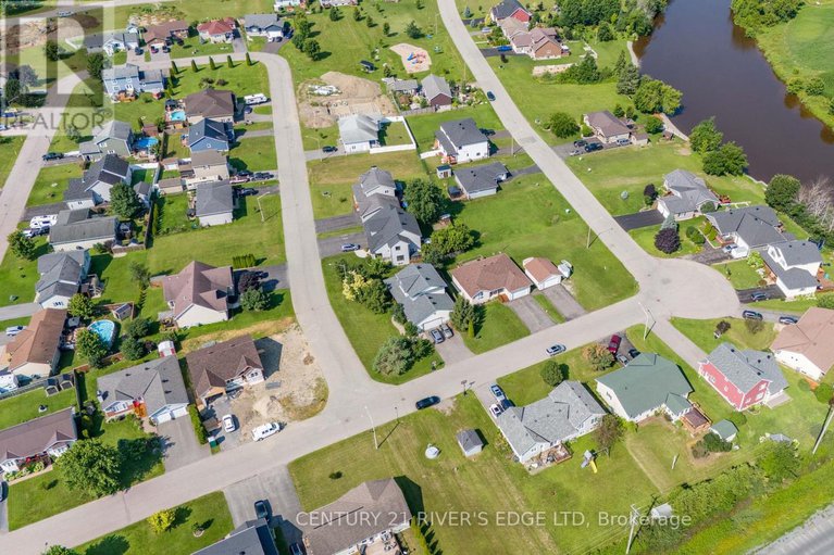 28033034/40-lori-lane/chesterville/north-dundas/ontario/K0C2H0_29