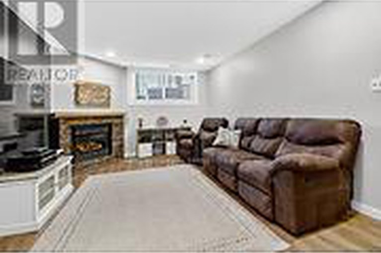 28946119/108-landover-crescent/emerald-meadowstrailwest/ottawa/ontario/K2M2W4_29