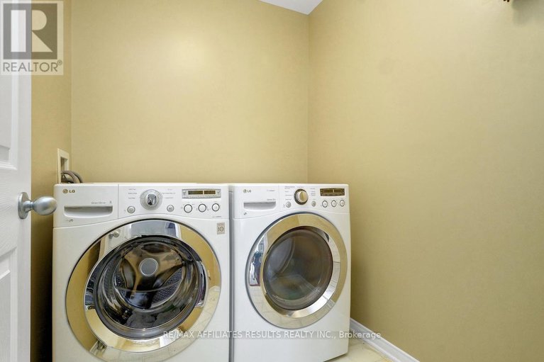 28577158/310-silbrass-private/stonebridge/ottawa/ontario/K2J5M5_43
