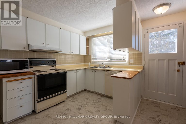 28823440/2429-ogilvie-road/beacon-hill-north/ottawa/ontario/K1J7N3_11