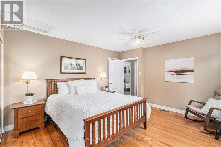 28620612/16-ember-glow-court/stittsville-central/ottawa/ontario/K2S1C3_19