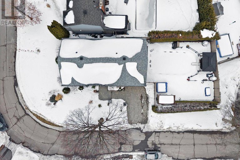 29439628/1005-gold-crescent/queensway-terrace-north/ottawa/ontario/K2B8C4_39