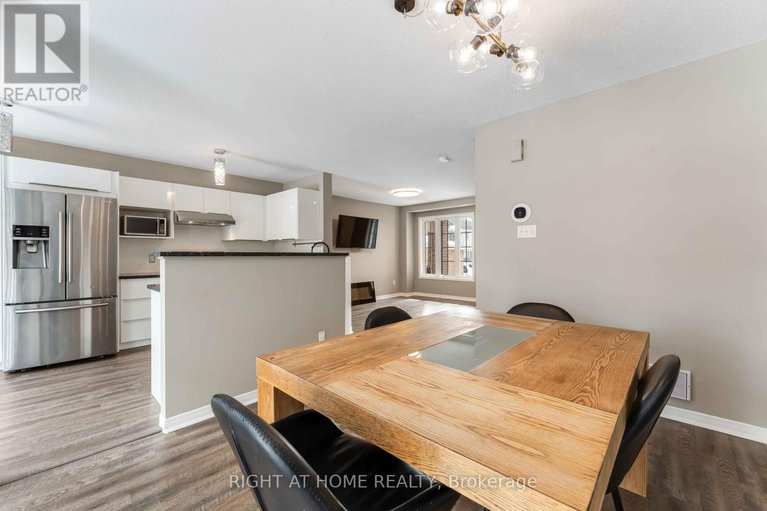 29443377/123-kinross-private/morgans-grantsouth-march/ottawa/ontario/K2K3P9_30