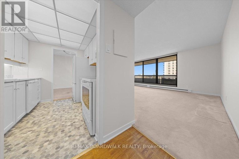 29678878/702-20-the-driveway-drive/ottawa-centregolden-triangle/ottawa/ontario/K2P1C8_3