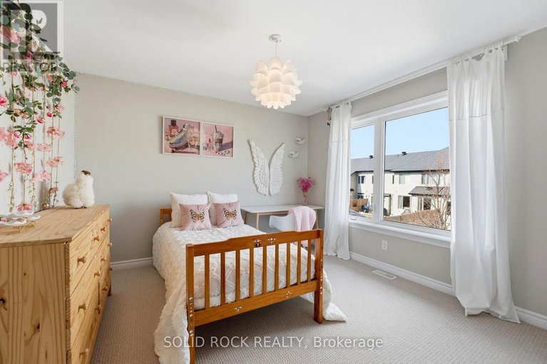 29583992/76-palfrey-way/emerald-meadowstrailwest/ottawa/ontario/K2V0B3_17