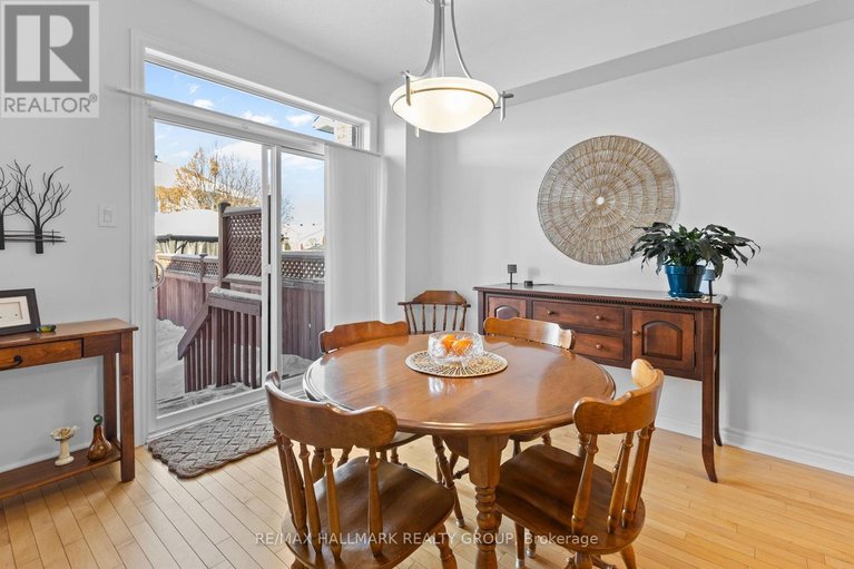 29480855/219-jersey-tea-circle/riverside-southgloucester-glen/ottawa/ontario/K1V2L4_10