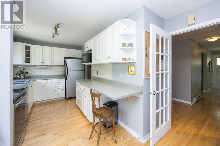 28471884/49-reaney-court/beaverbrook/ottawa/ontario/K2K1W7_18