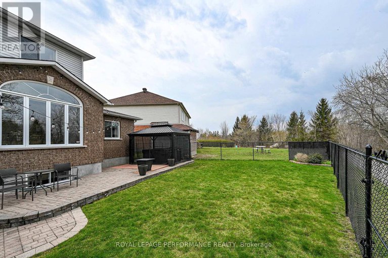 28233202/4191-wolfe-point-way/riverside-southgloucester-glen/ottawa/ontario/K1V1P5_44