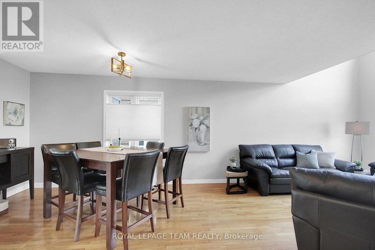 28988068/334-wiffen-private/westcliffe-estates/ottawa/ontario/K2H1G3_7