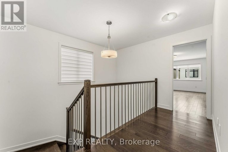 29472703/911-duxbury-lane/riverside-southgloucester-glen/ottawa/ontario/K4M0M2_11