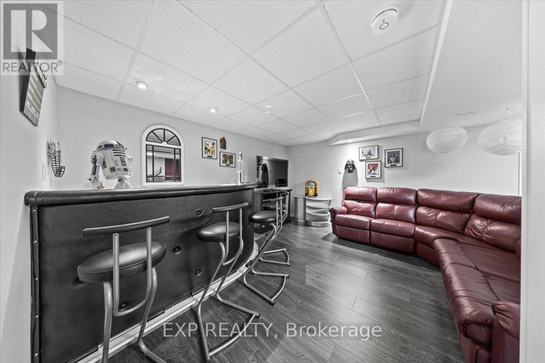 28850469/1416-progress-place/pineview/ottawa/ontario/K1B5M5_35