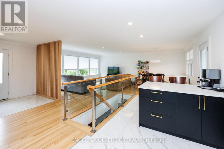 28874950/2204-utah-street/alta-vista/ottawa/ontario/K1H7W8_11