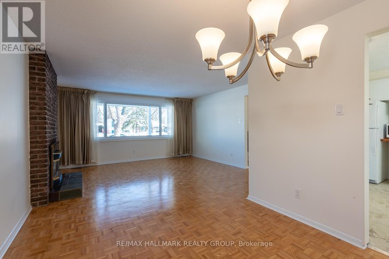 28823440/2429-ogilvie-road/beacon-hill-north/ottawa/ontario/K1J7N3_9
