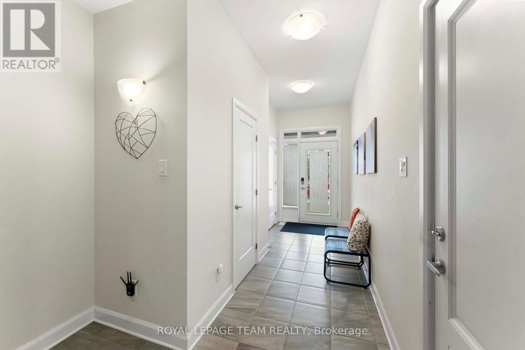 28414492/325-cosanti-drive/remainder-of-stittsville-area/ottawa/ontario/K2S2W6_2