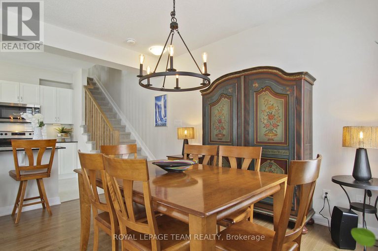 28291753/506-oldenburg-avenue/btwn-franktown-rd-fallowfield-rd/ottawa/ontario/K0A2Z0_14