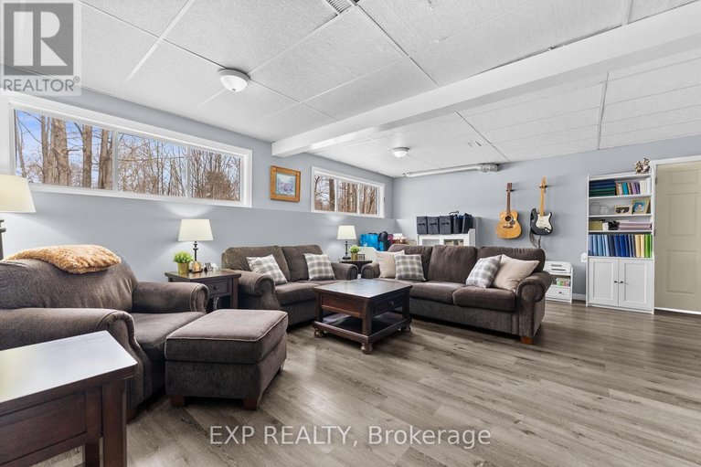 29556234/317-jim-barr-road/horton-twp/horton/ontario/K7V3Z8_21